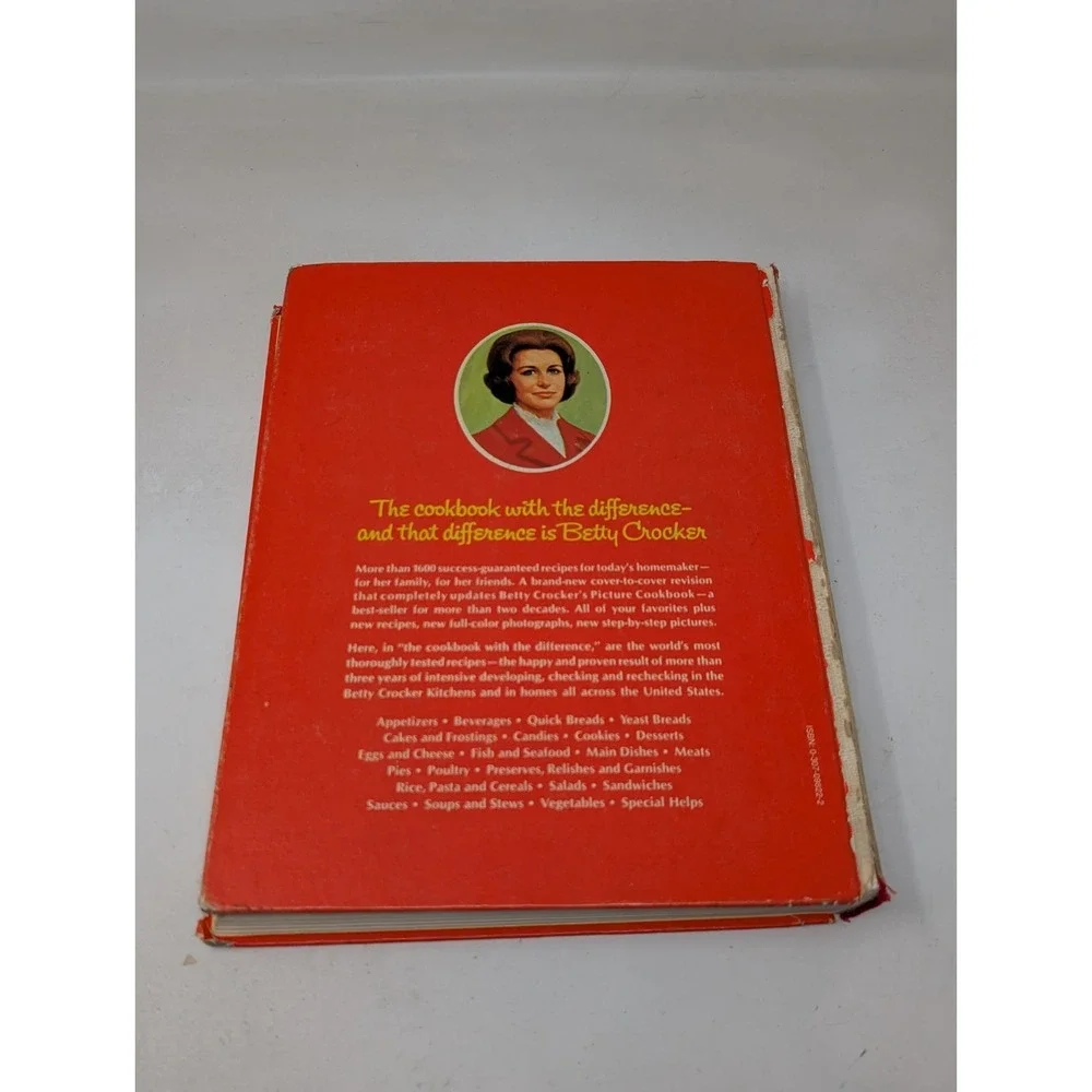 Betty‎ Crocker's Cookbook 1975 25th printing Hardcover VTG 1969 Red Pie Cover